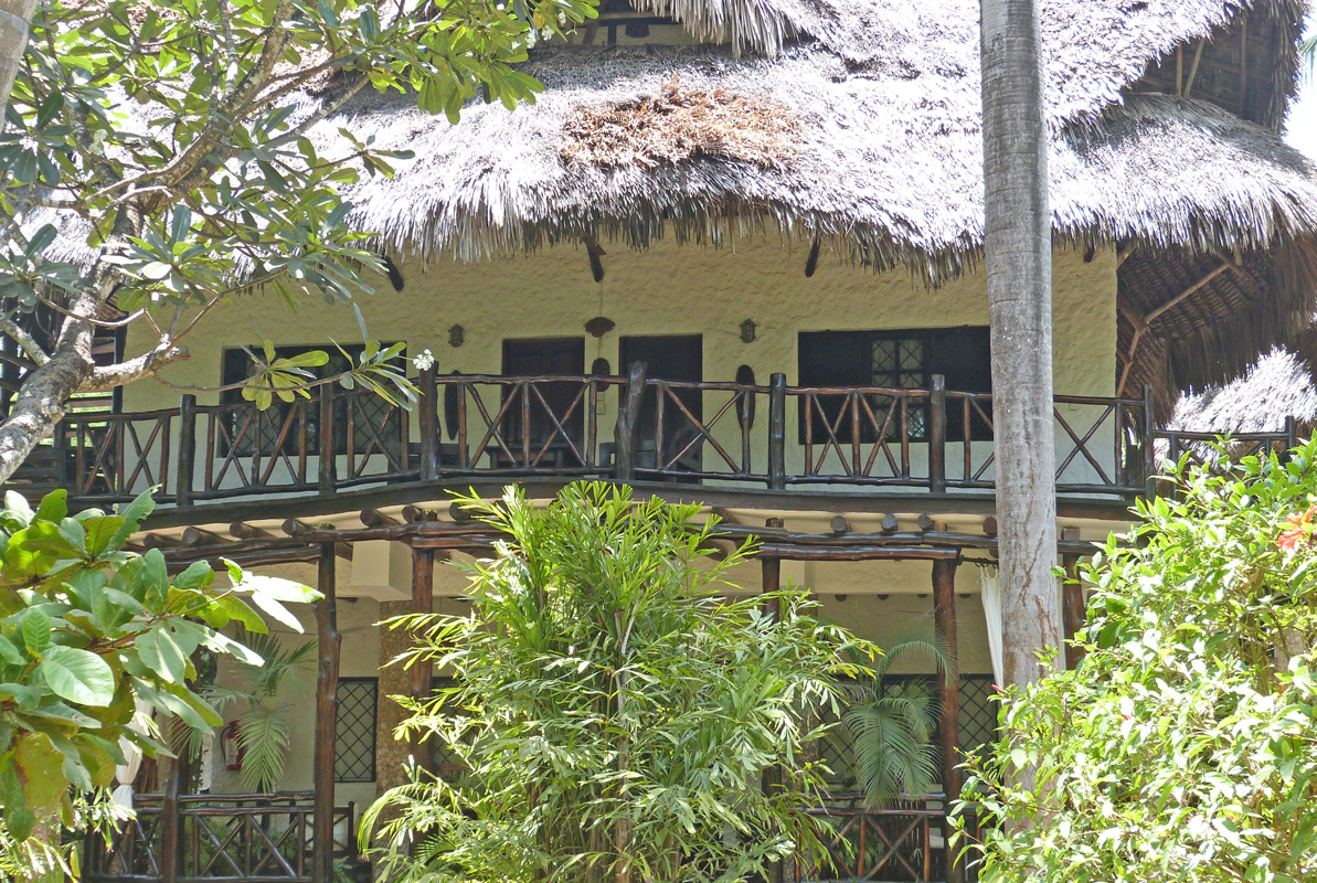LOVELY 3 BEDROOM PRIVATE VILLA FOR SALE