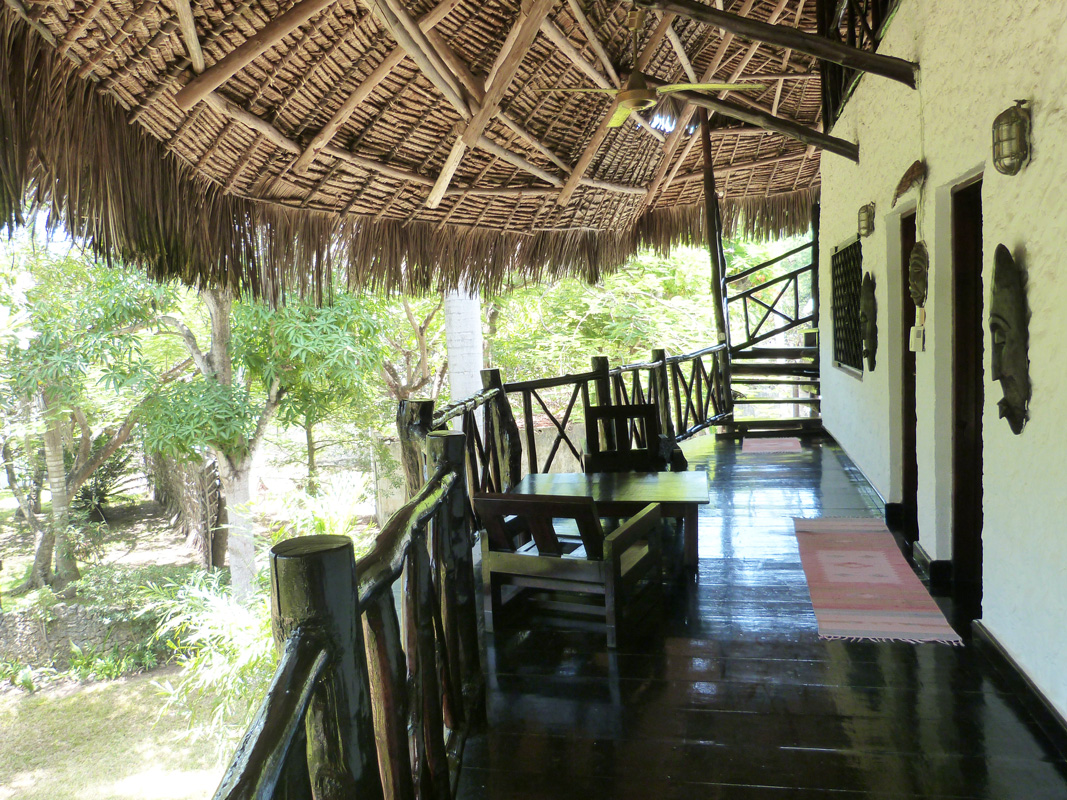 LOVELY 3 BEDROOM PRIVATE VILLA FOR SALE