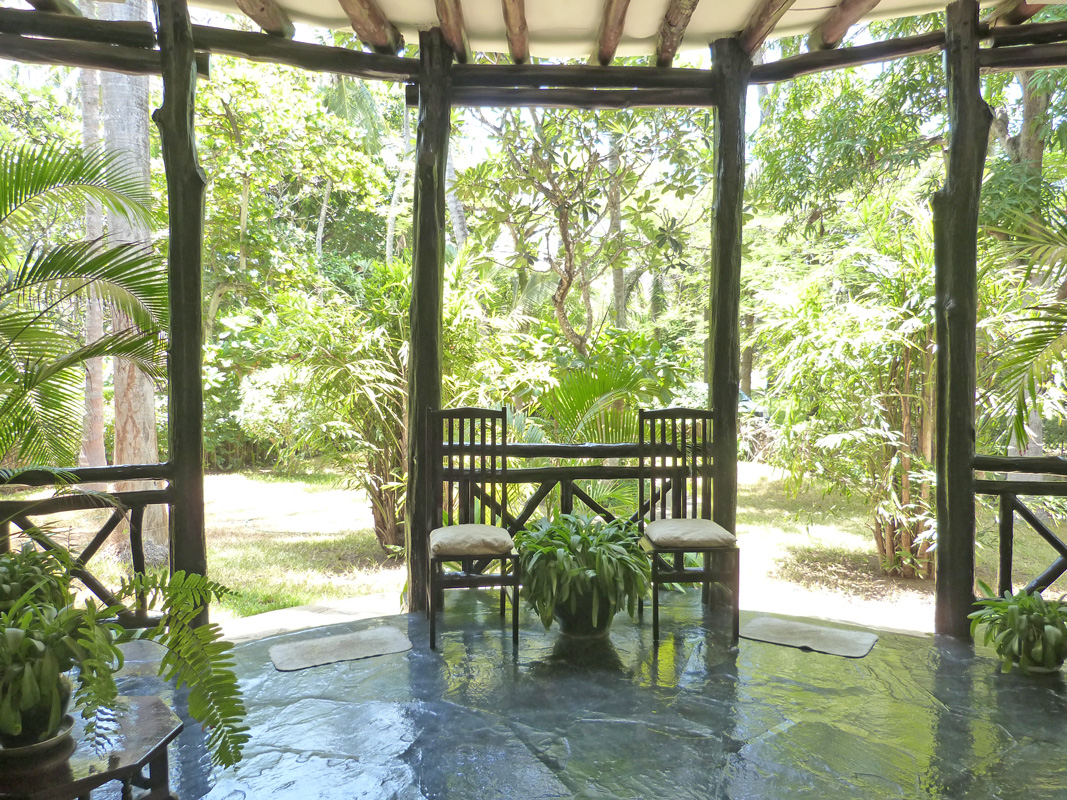 LOVELY 3 BEDROOM PRIVATE VILLA FOR SALE