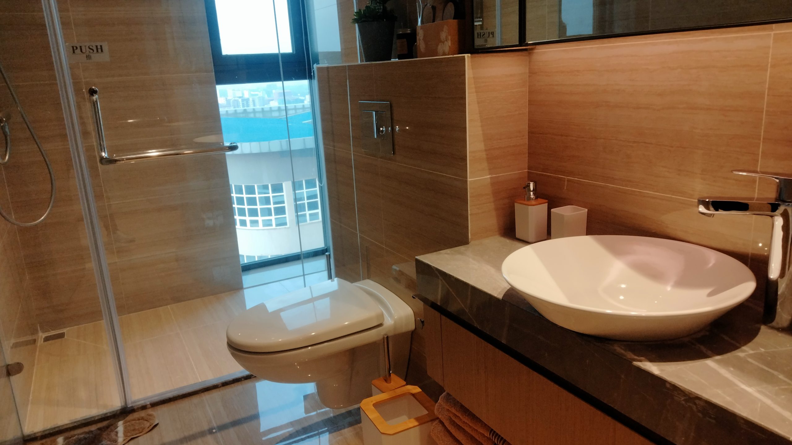 A modern urban living and exquisite 2-bedroom apartment