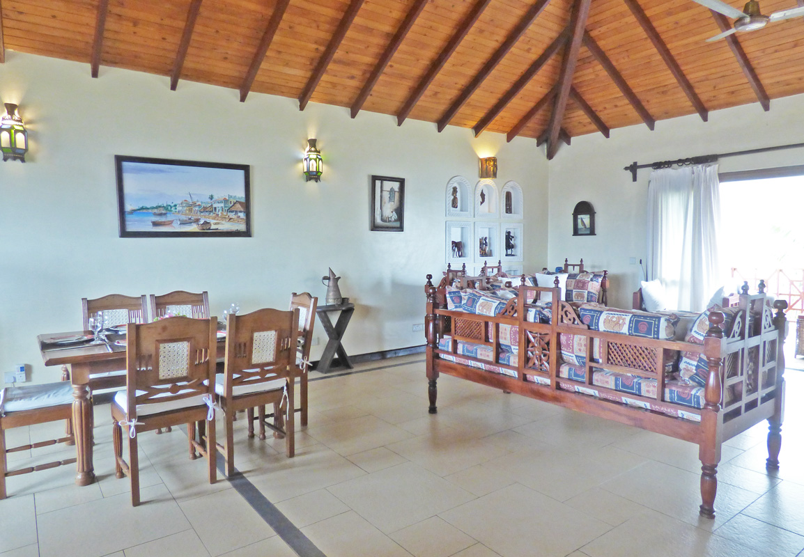 SPECTACULAR PENTHOUSE APARTMENT WITH OCEAN VIEWS FOR SALE