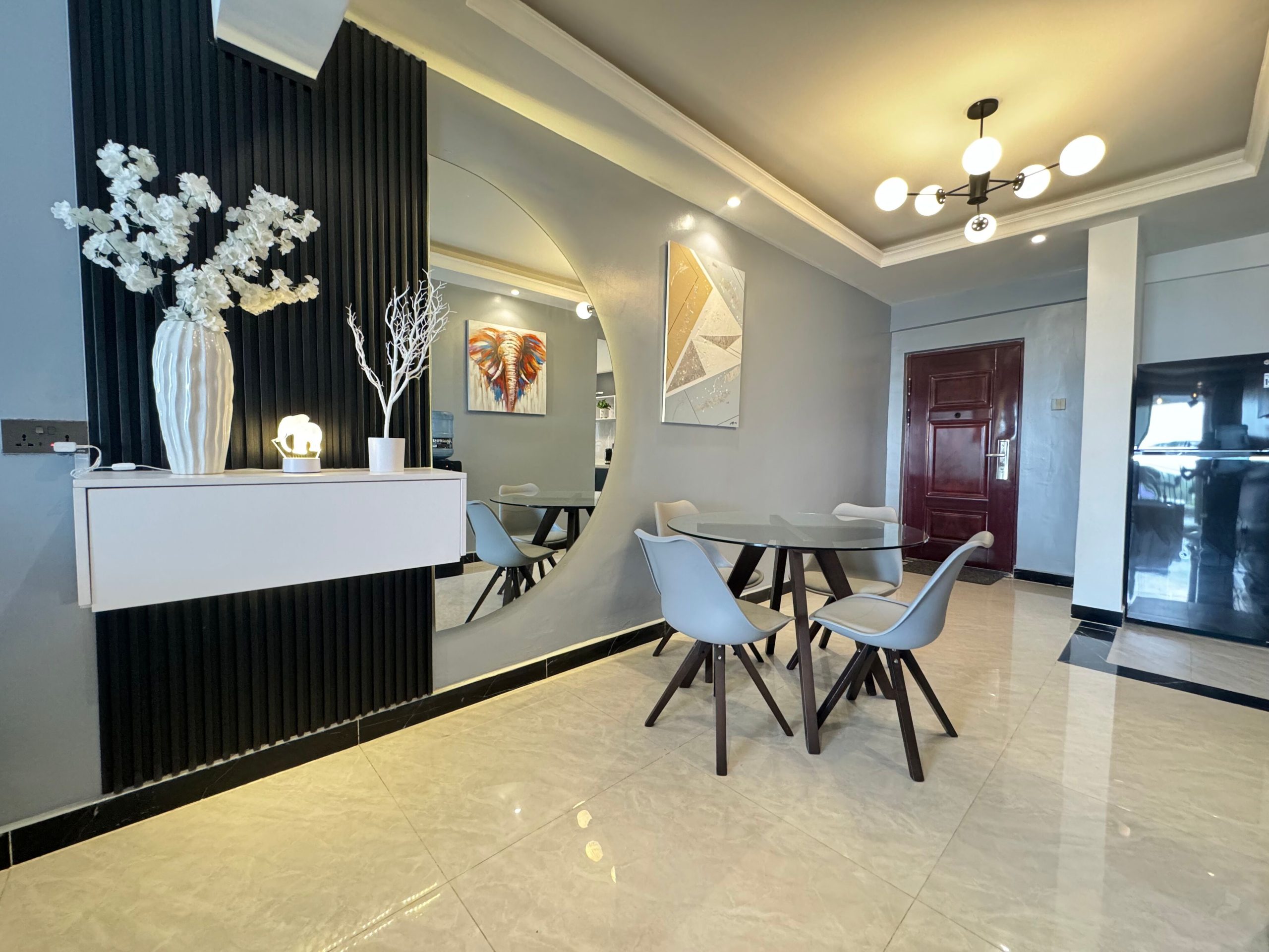 A delightfully finished and furnished to high standard is this 2-bedroom apartment in a low density compound in Kileleshwa