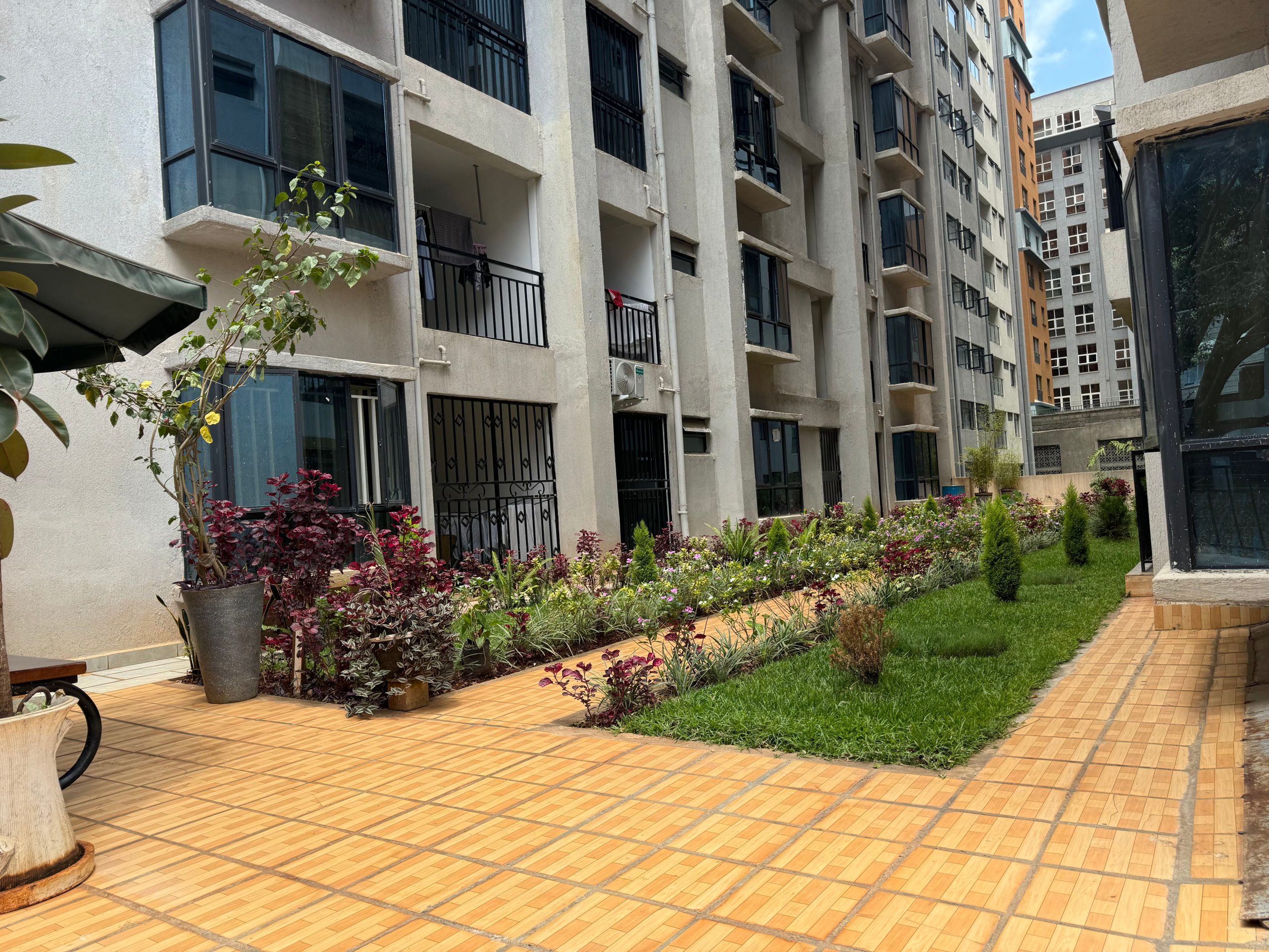 A delightfully finished and furnished to high standard is this 2-bedroom apartment in a low density compound in Kileleshwa