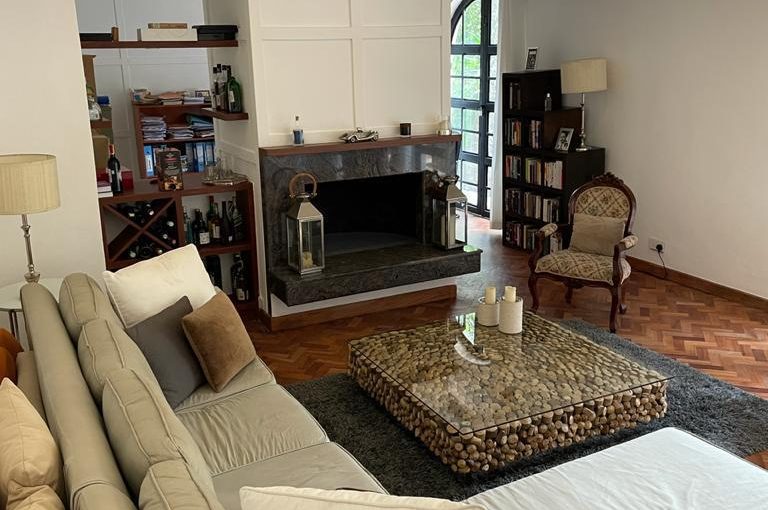 A charming 4-bedroom double storey house on 0.9 Acre of Mature garden for sale          