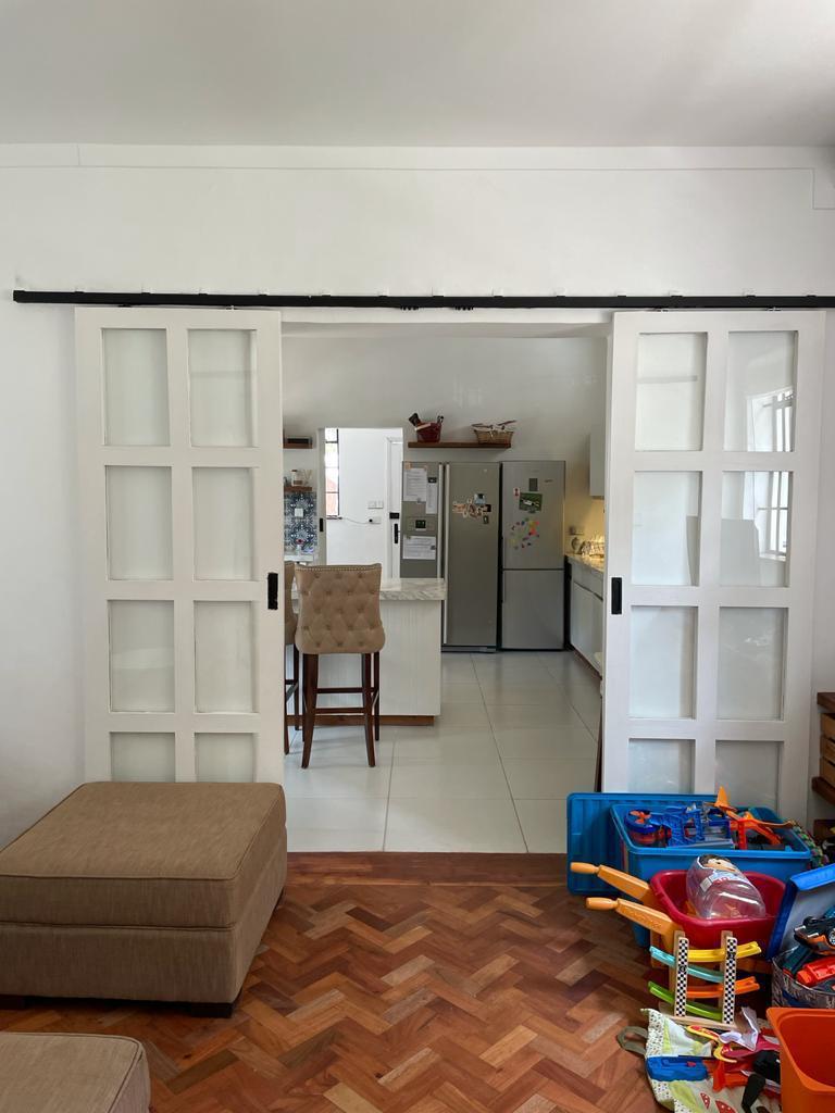 A charming 4-bedroom double storey house on 0.9 Acre of Mature garden for sale          