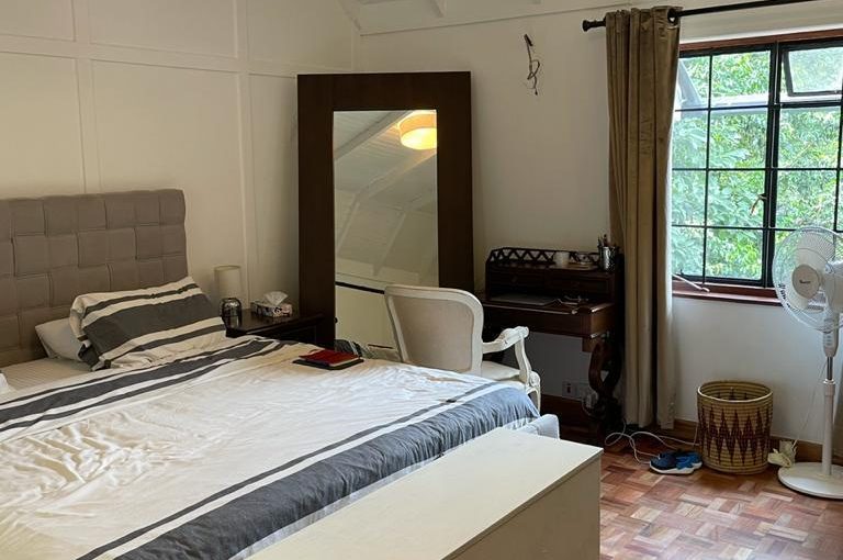A charming 4-bedroom double storey house on 0.9 Acre of Mature garden for sale          