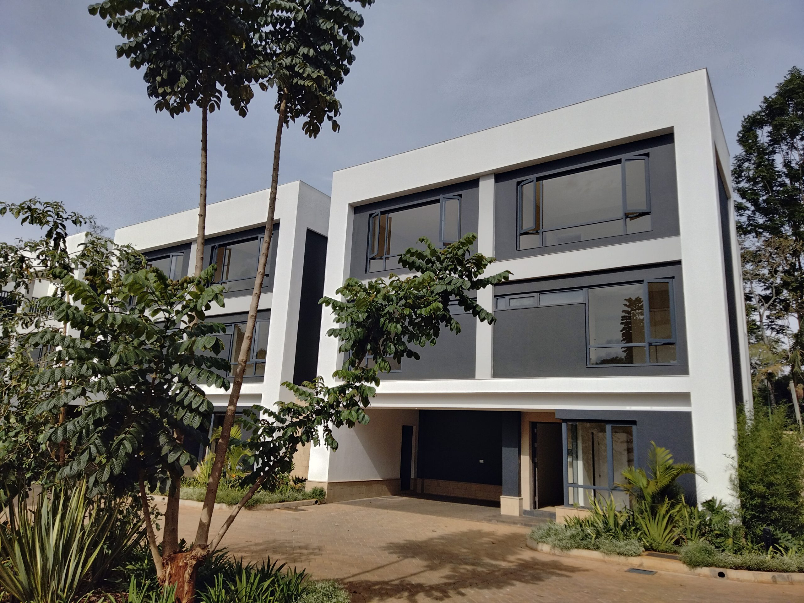 A newly 5 bedroom home in Kyuna