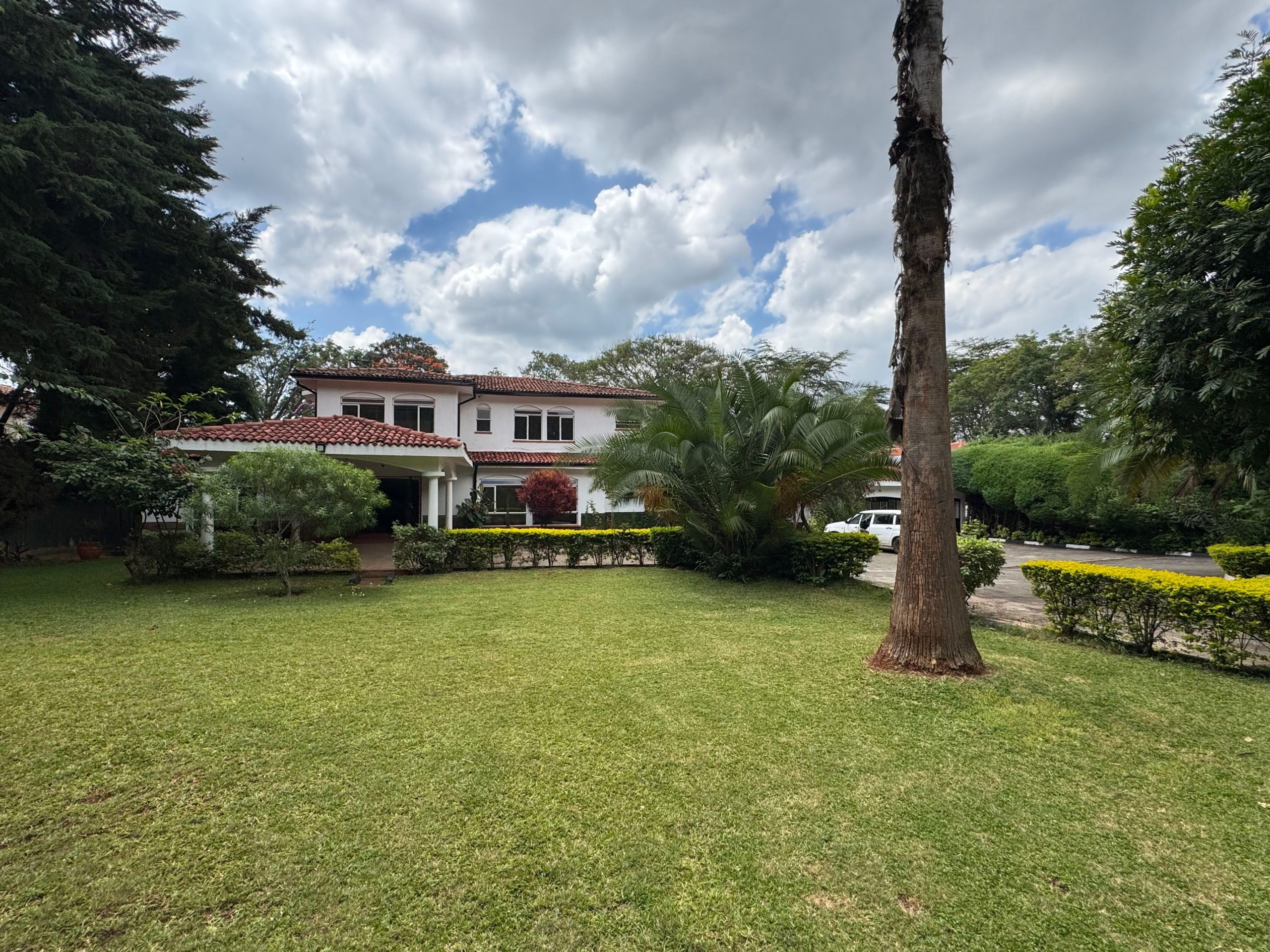 5- bedroom ambassadorial residence