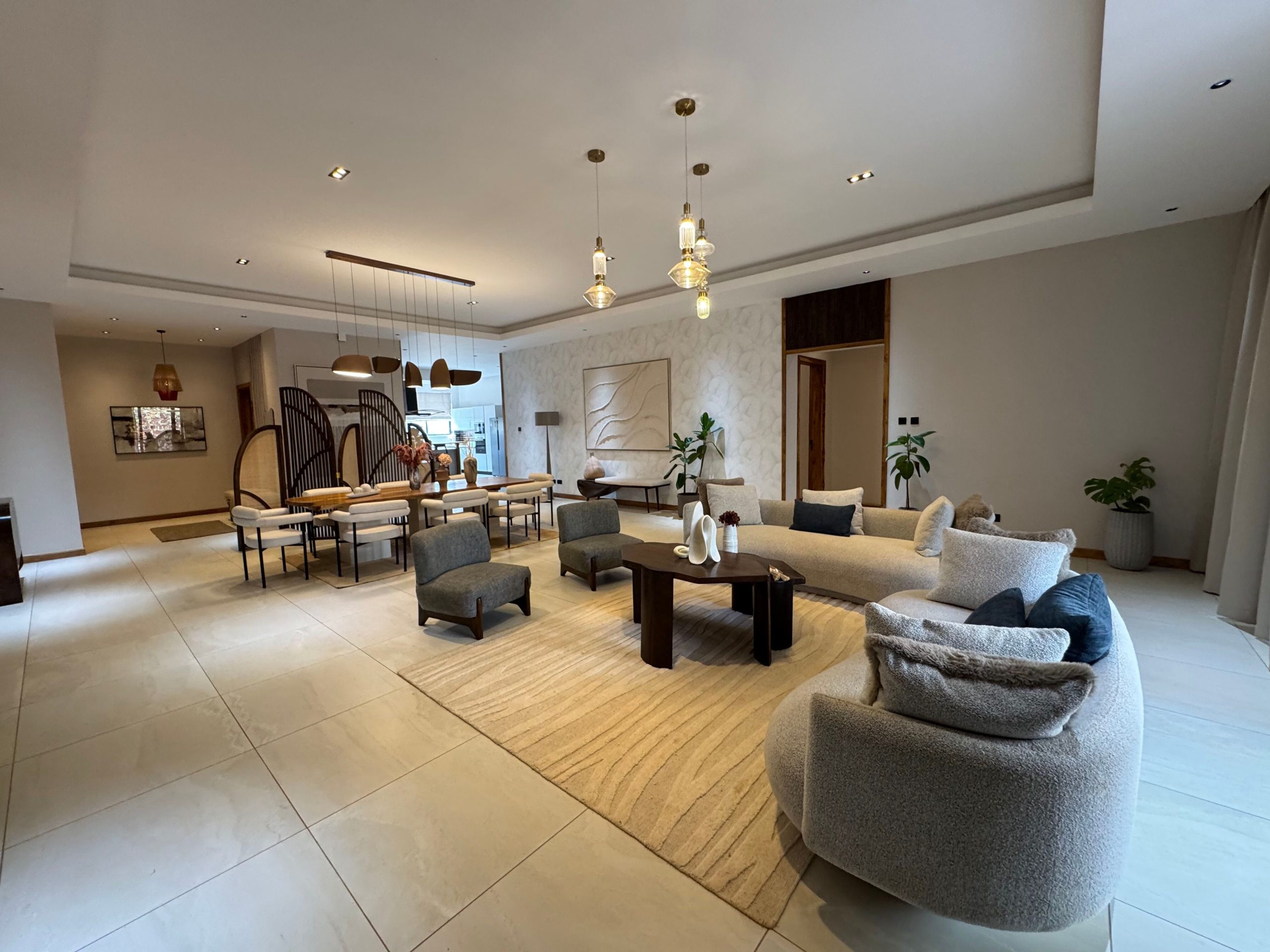 Experience comfort and convenience in this generously sized 4- bedroom apartment located in the quiet, green suburb of Loresho.