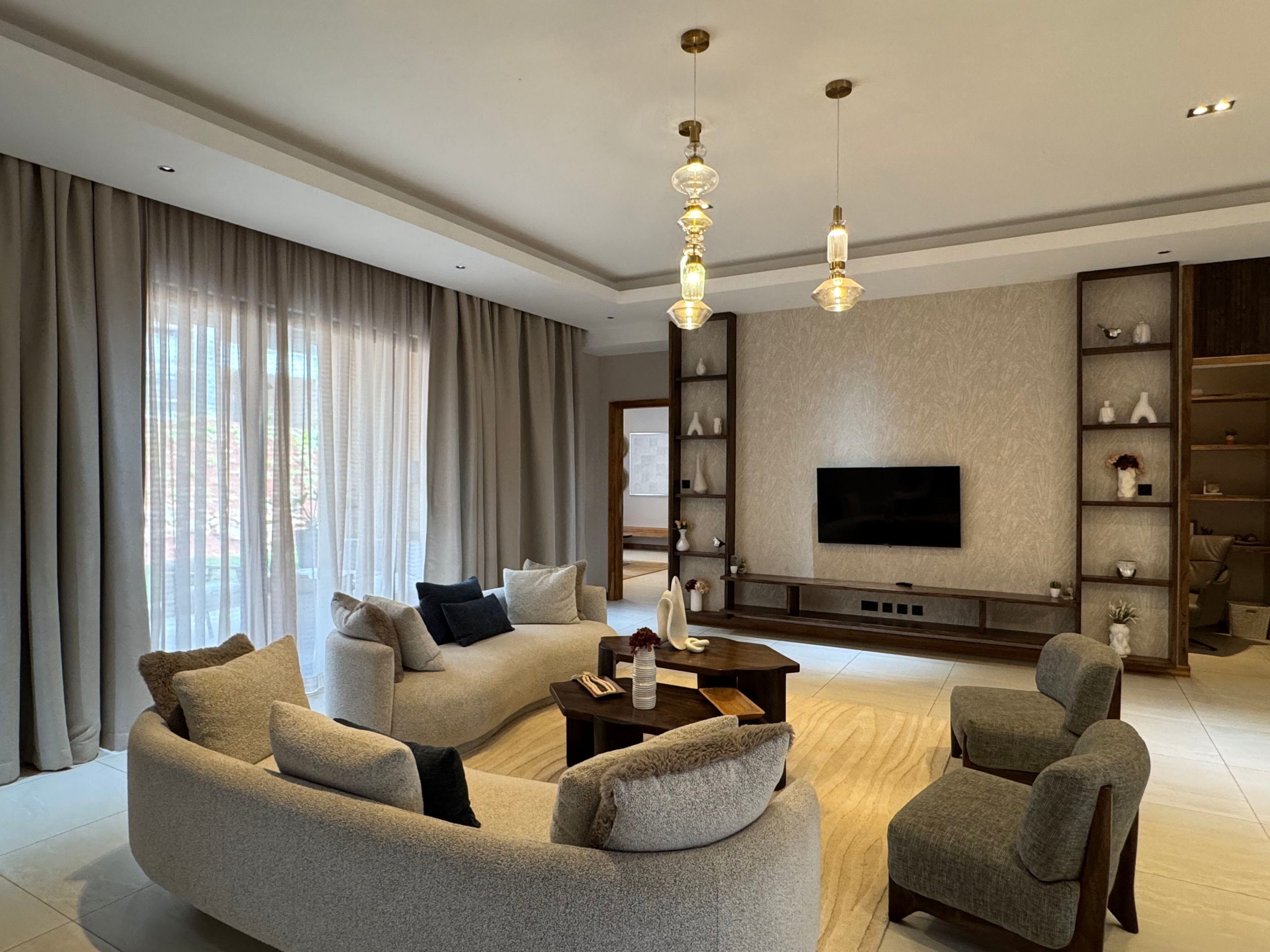 Experience comfort and convenience in this generously sized 4- bedroom apartment located in the quiet, green suburb of Loresho.