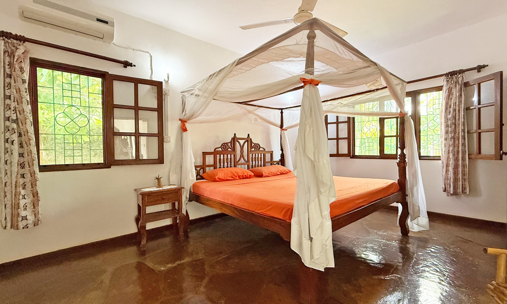 3 BEDROOM BUNGALOW CLOSE TO PRAWNS LAKE