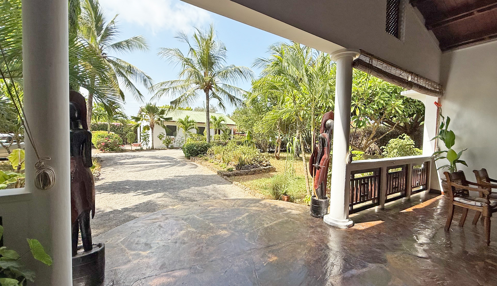 3 BEDROOM BUNGALOW CLOSE TO PRAWNS LAKE