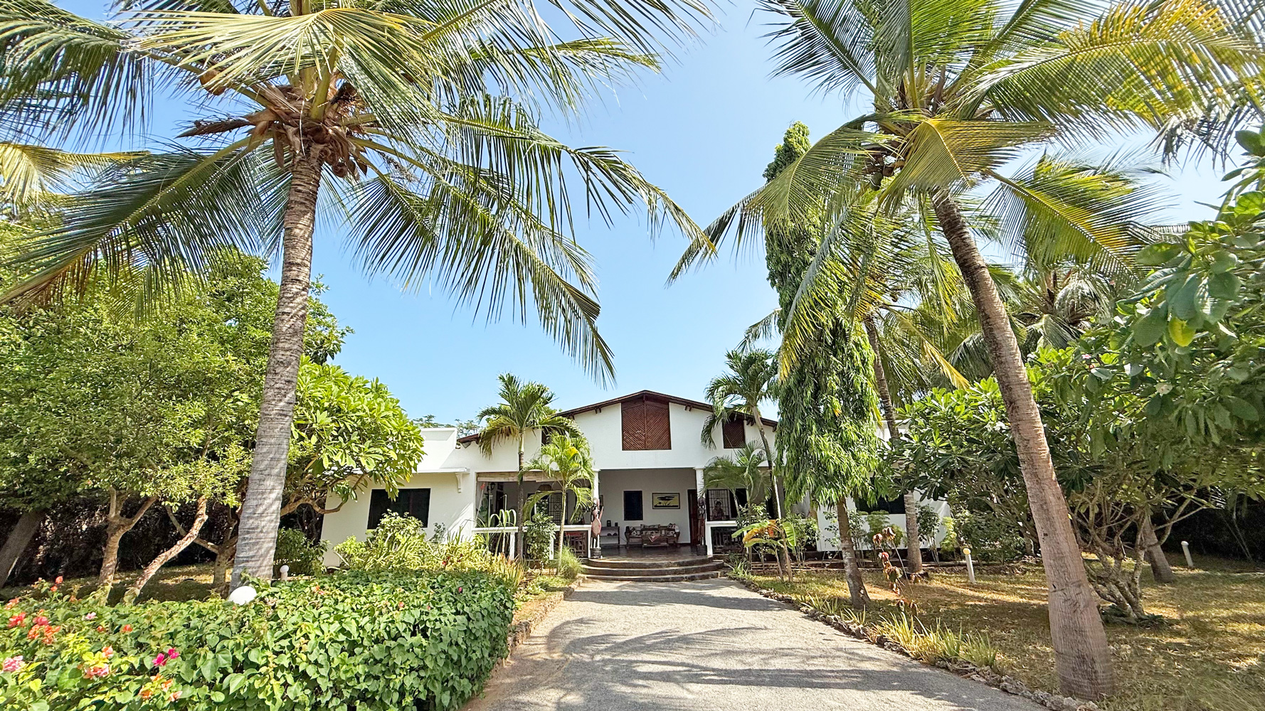 3 BEDROOM BUNGALOW CLOSE TO PRAWNS LAKE