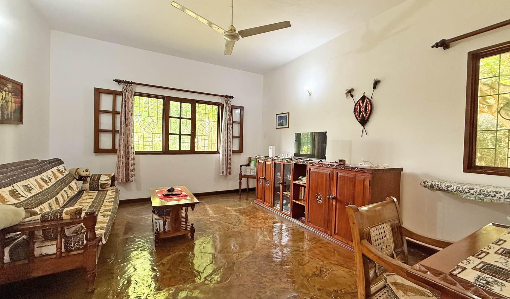 3 BEDROOM BUNGALOW CLOSE TO PRAWNS LAKE