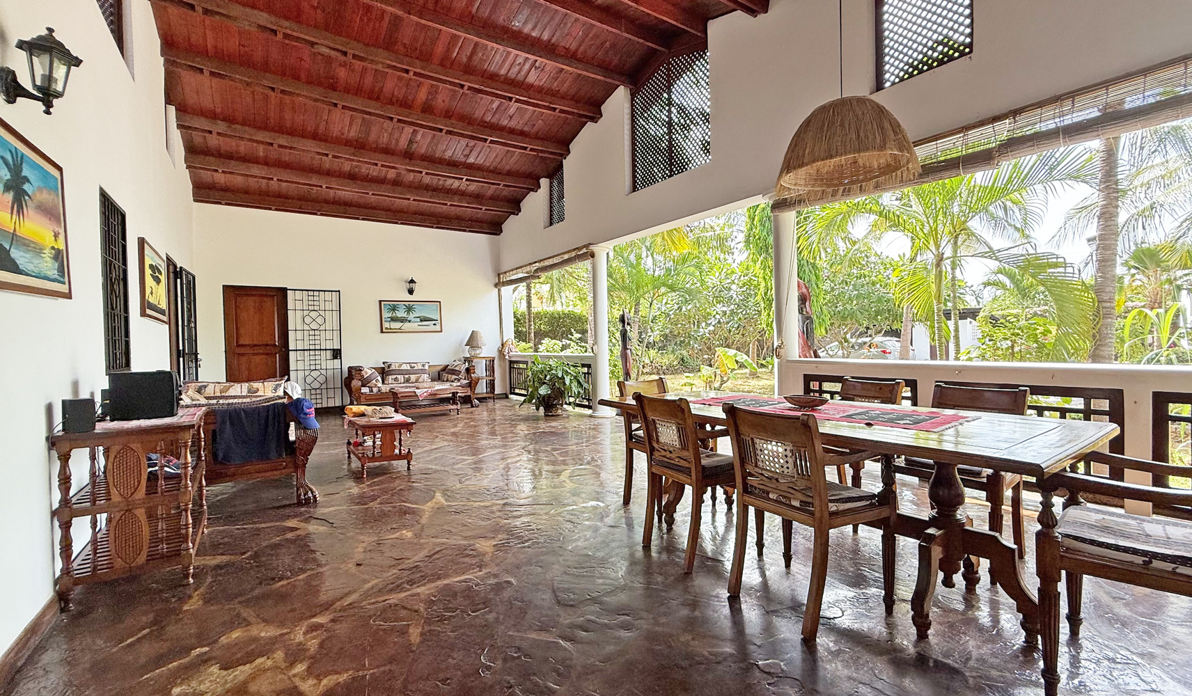 3 BEDROOM BUNGALOW CLOSE TO PRAWNS LAKE