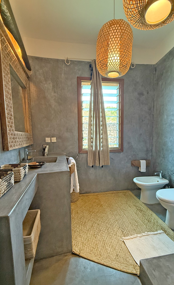 3 Bedroom Ocean front villa in amani resort