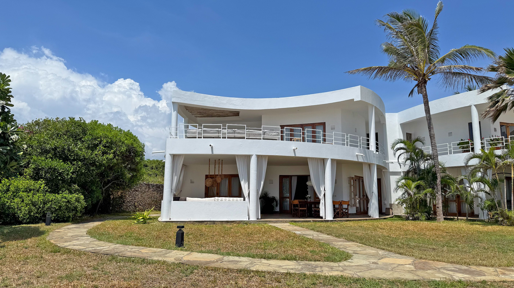 3 Bedroom Ocean front villa in amani resort