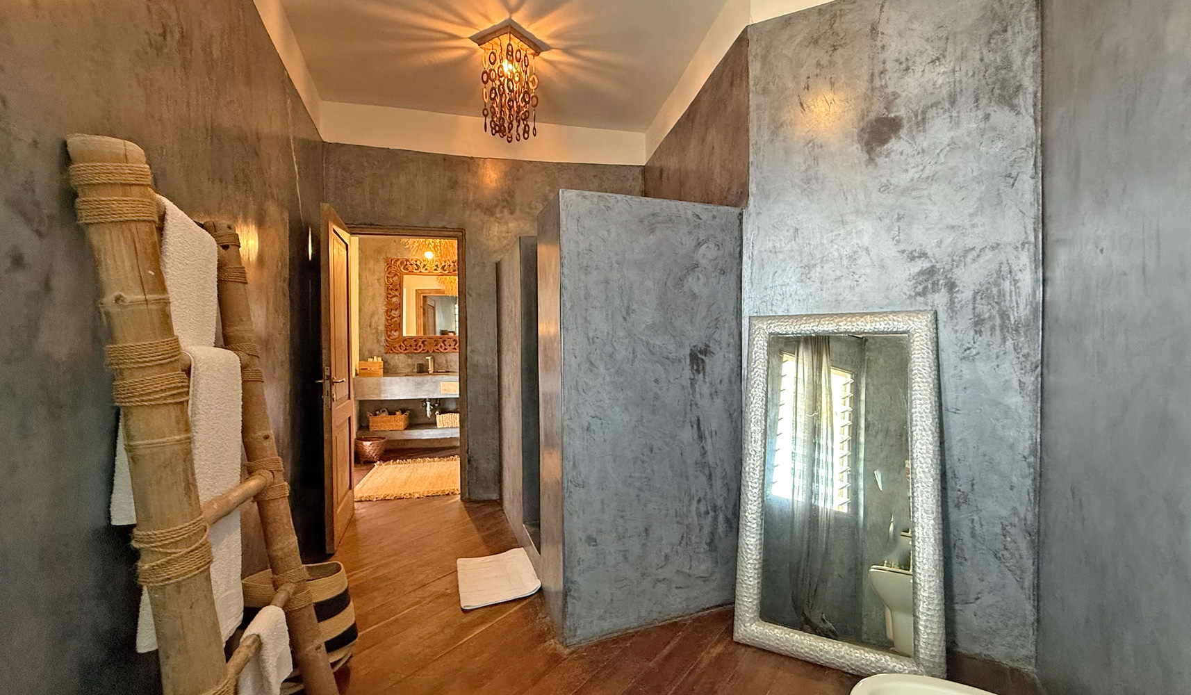 3 Bedroom Ocean front villa in amani resort