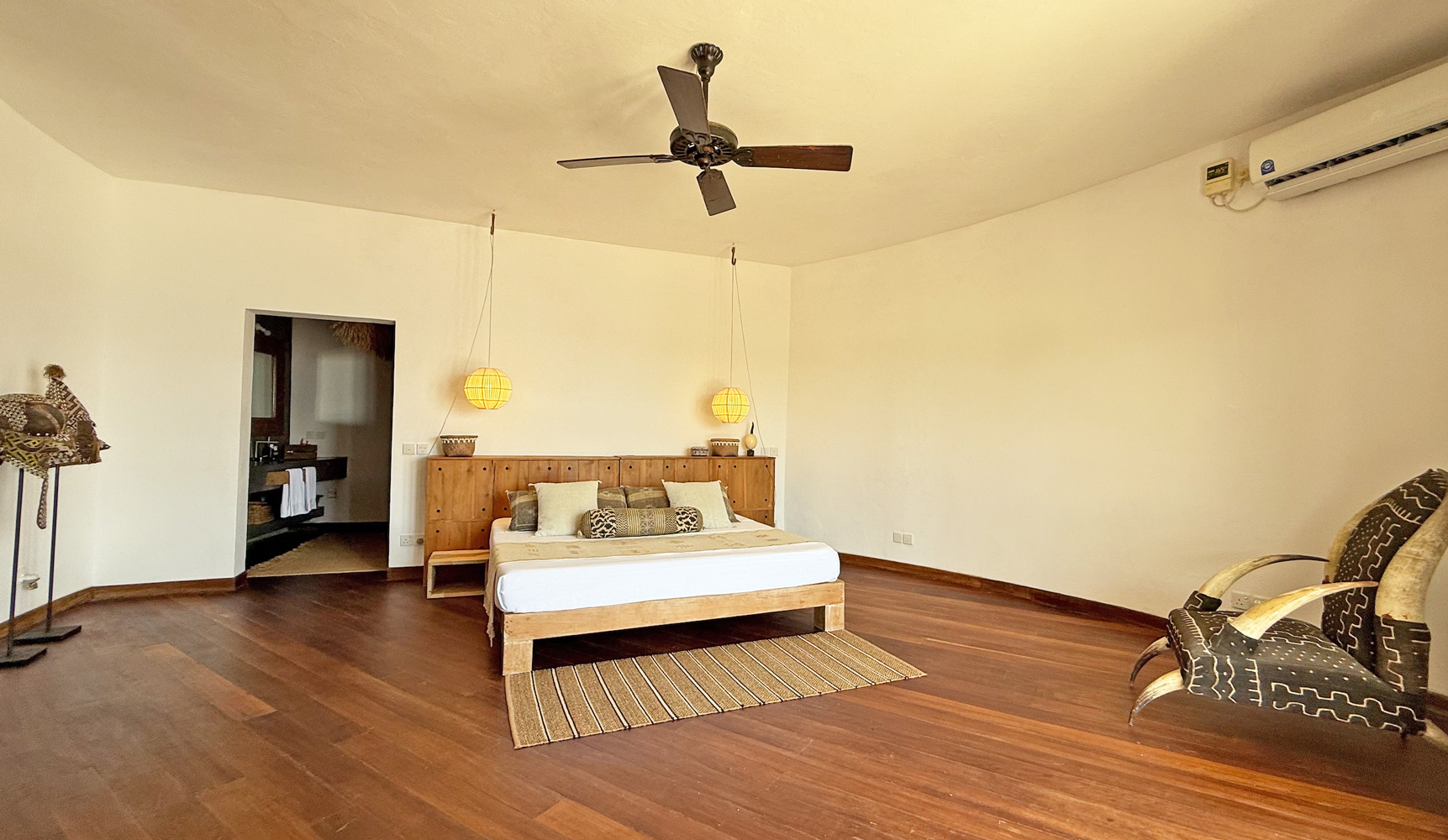 3 Bedroom Ocean front villa in amani resort