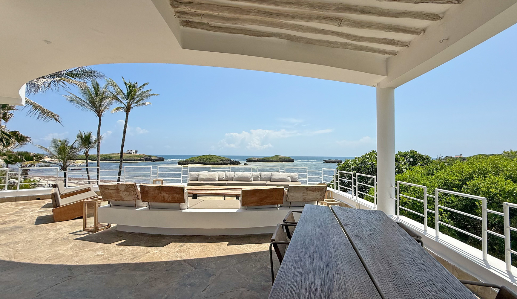 3 Bedroom Ocean front villa in amani resort
