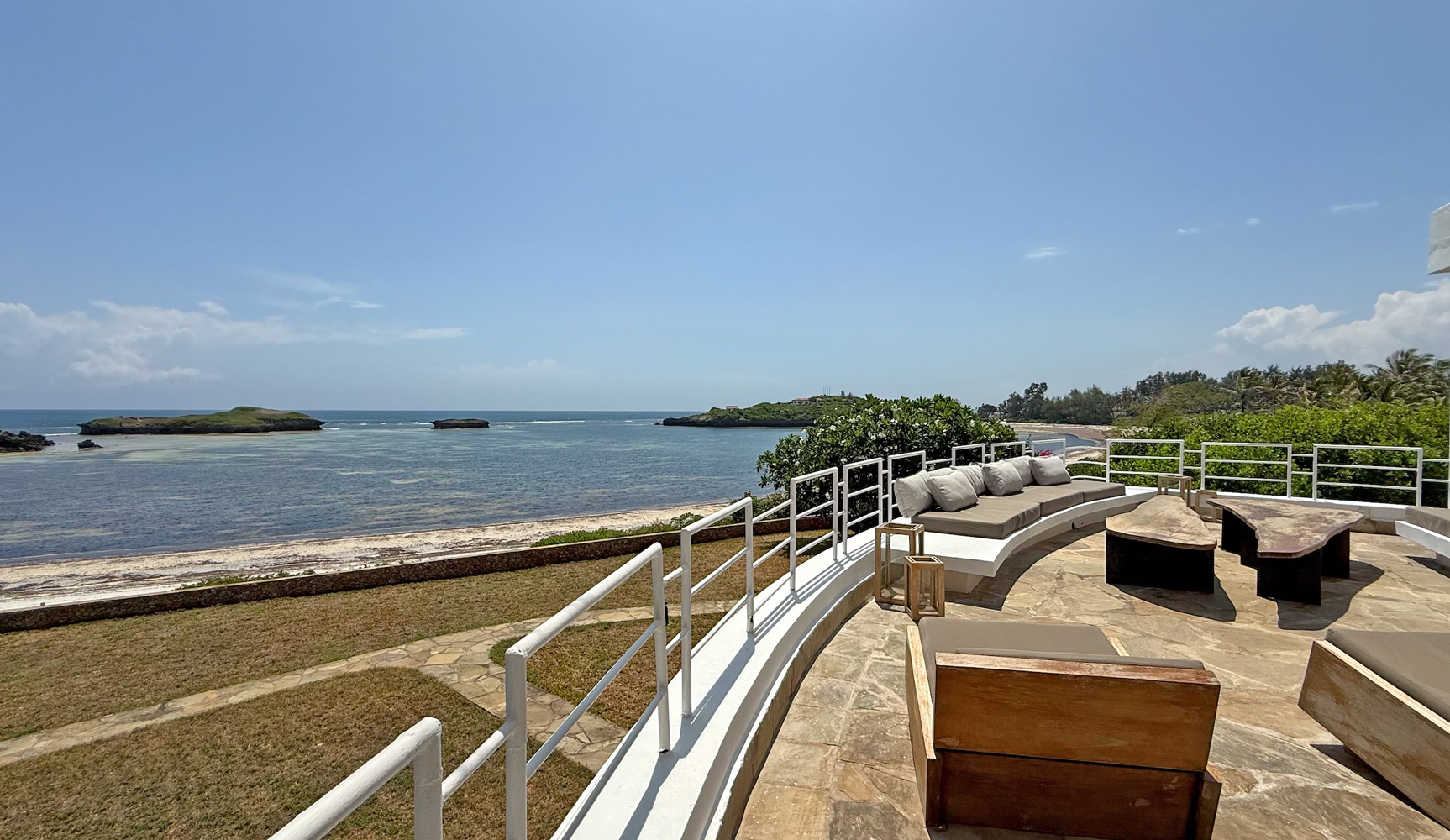 3 Bedroom Ocean front villa in amani resort