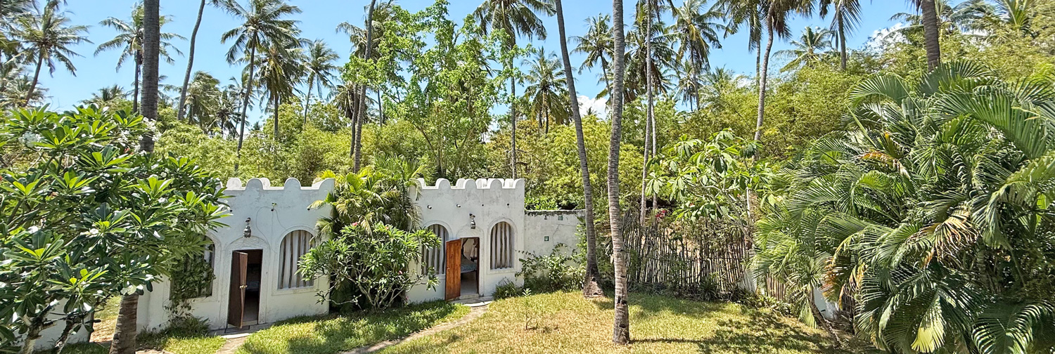 LOVELY 3 BEDROOM HOUSE WITH POOL