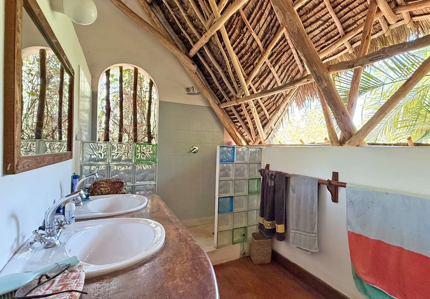 LOVELY 3 BEDROOM HOUSE WITH POOL