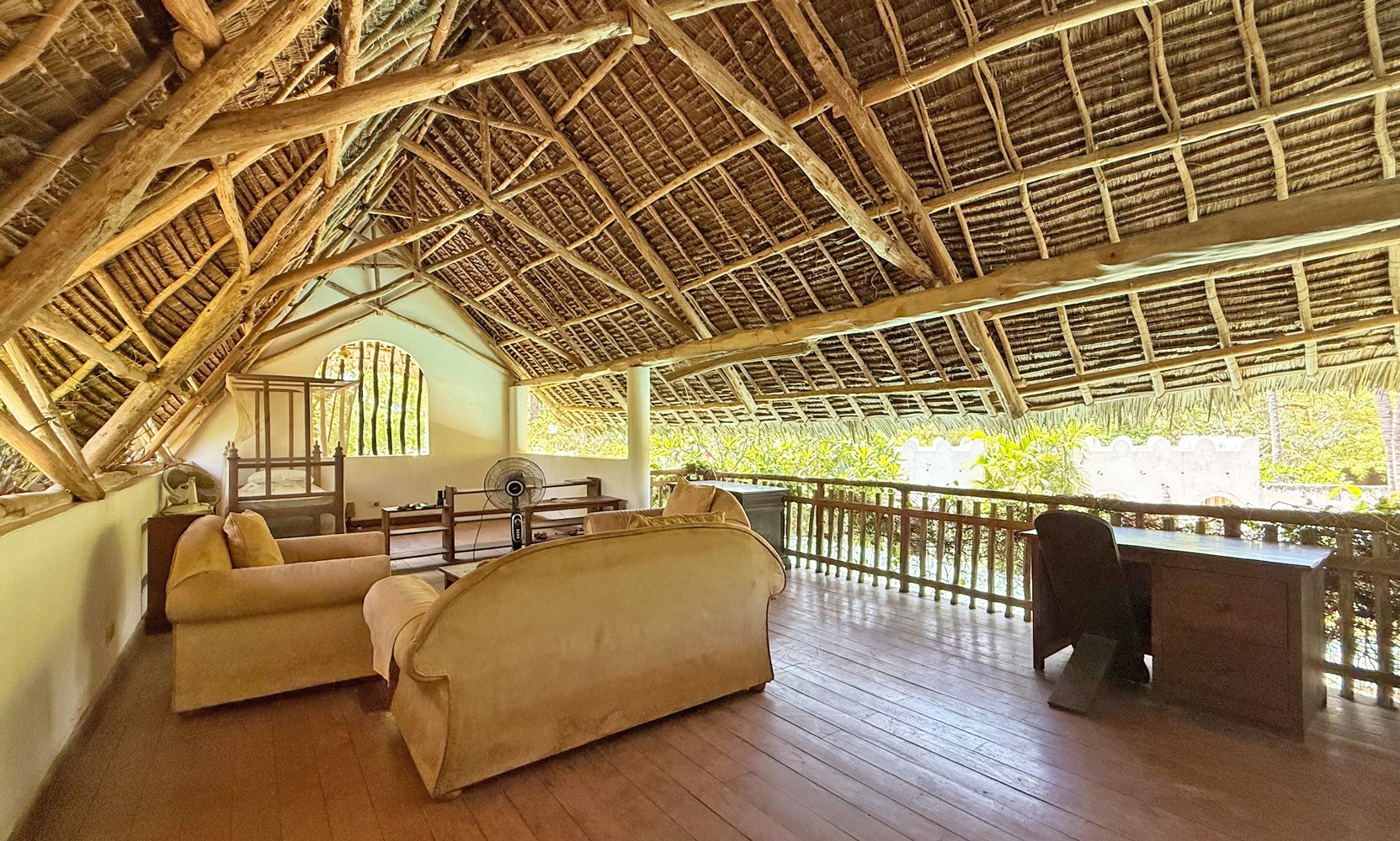 LOVELY 3 BEDROOM HOUSE WITH POOL