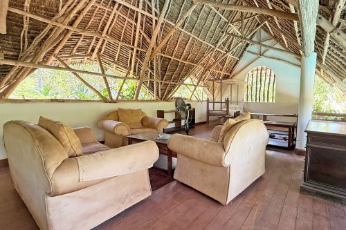 LOVELY 3 BEDROOM HOUSE WITH POOL