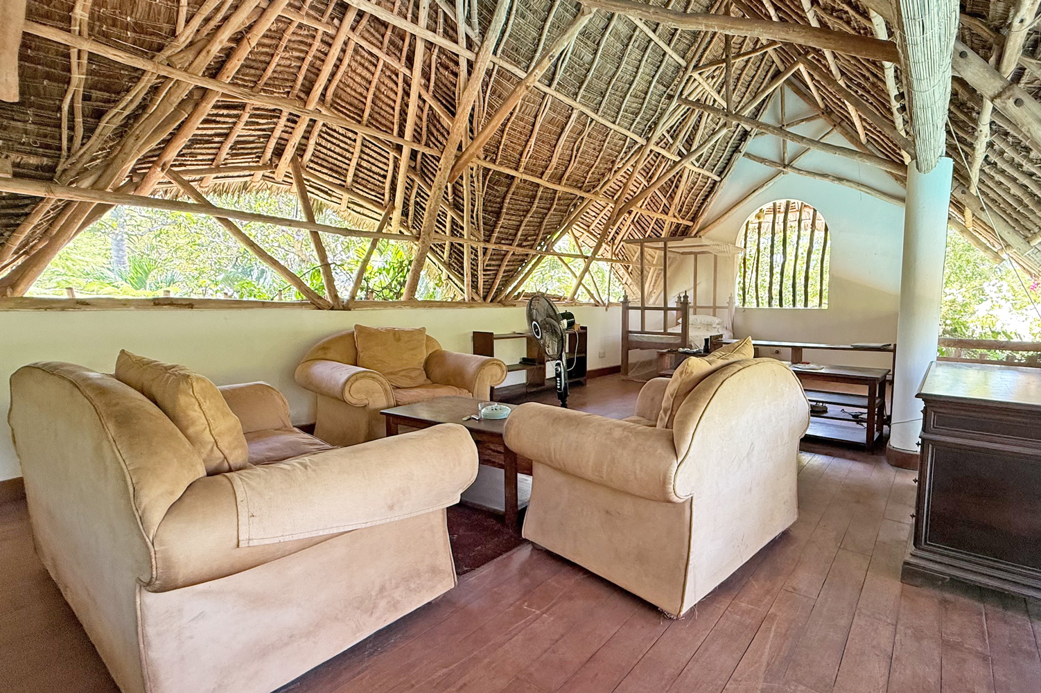 LOVELY 3 BEDROOM HOUSE WITH POOL