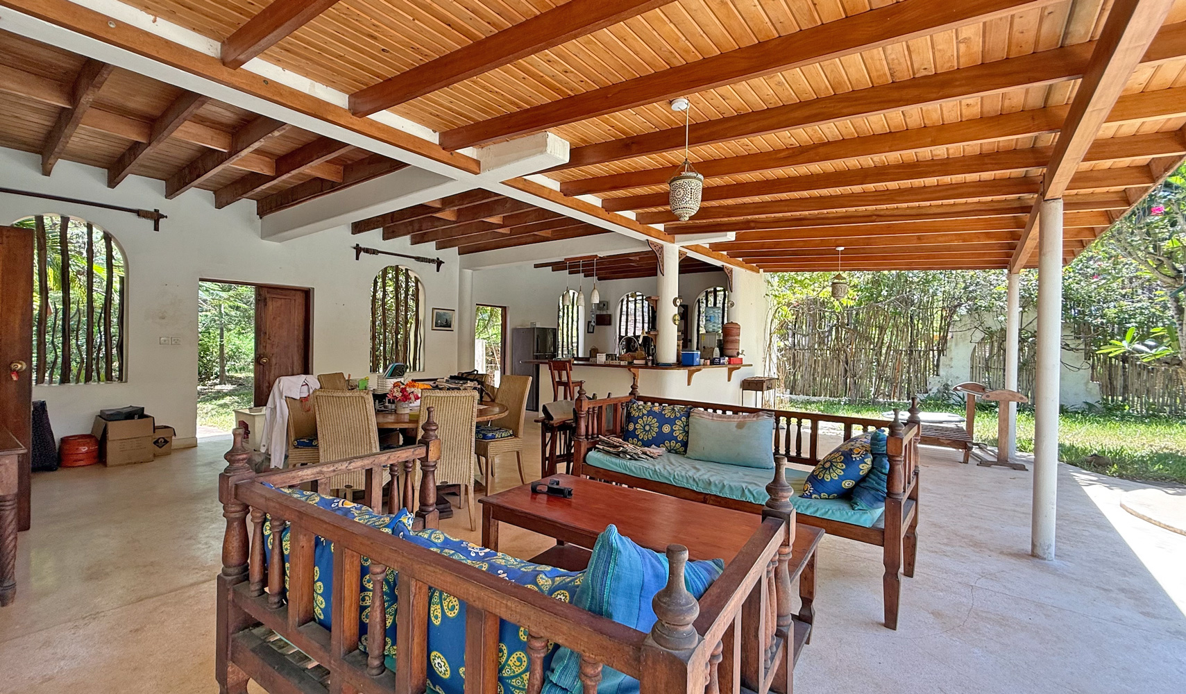 LOVELY 3 BEDROOM HOUSE WITH POOL