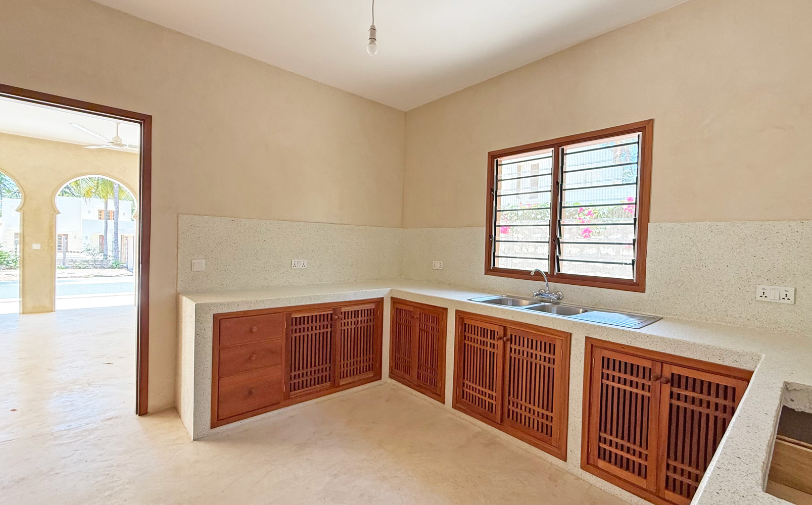 NEWLY CONSTRUCTED 3 BEDROOM VILLA