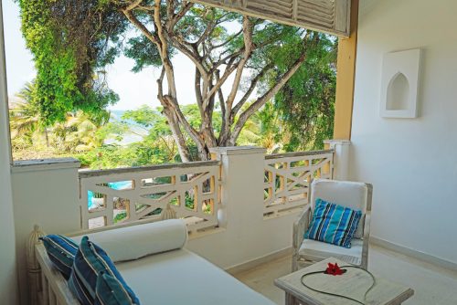 SPECTACULAR 4 BEDROOM BEACH VILLA IN MEDINA PALMS FOR SALE