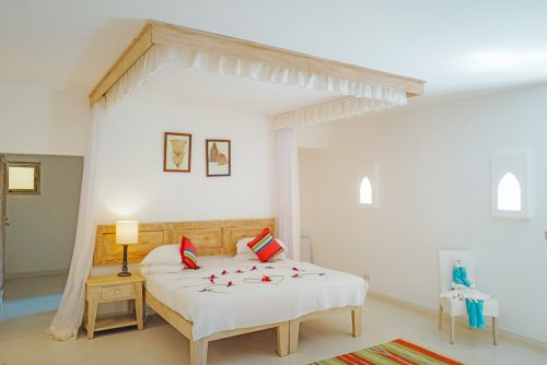 SPECTACULAR 4 BEDROOM BEACH VILLA IN MEDINA PALMS FOR SALE
