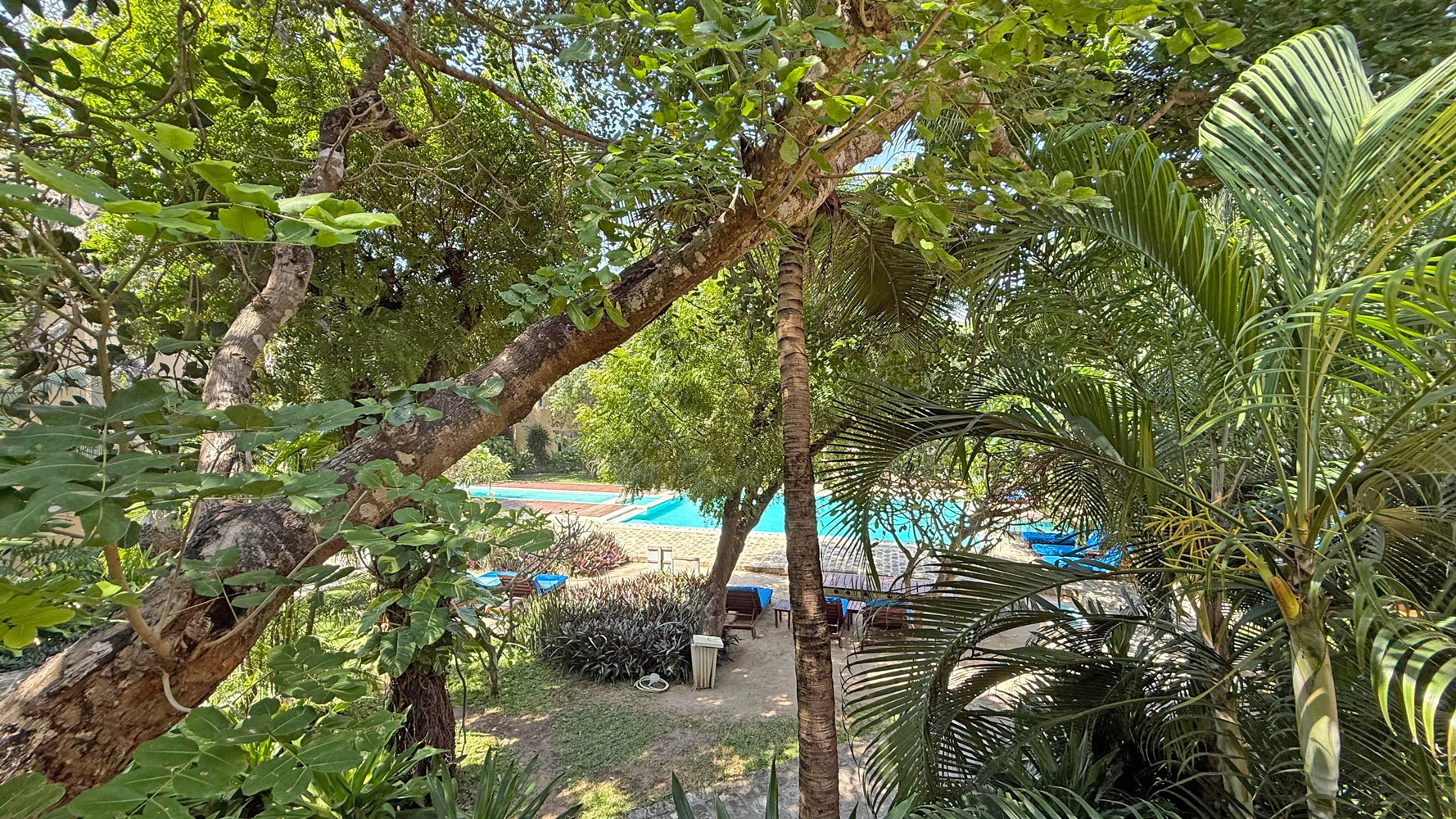 SPECTACULAR 4 BEDROOM BEACH VILLA IN MEDINA PALMS FOR SALE
