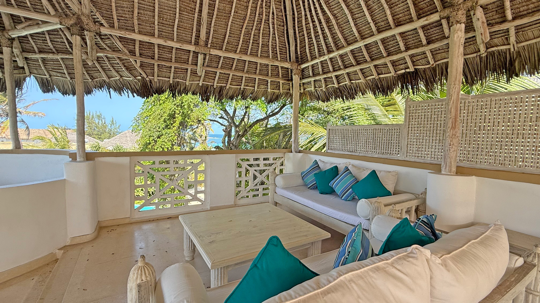 SPECTACULAR 4 BEDROOM BEACH VILLA IN MEDINA PALMS FOR SALE