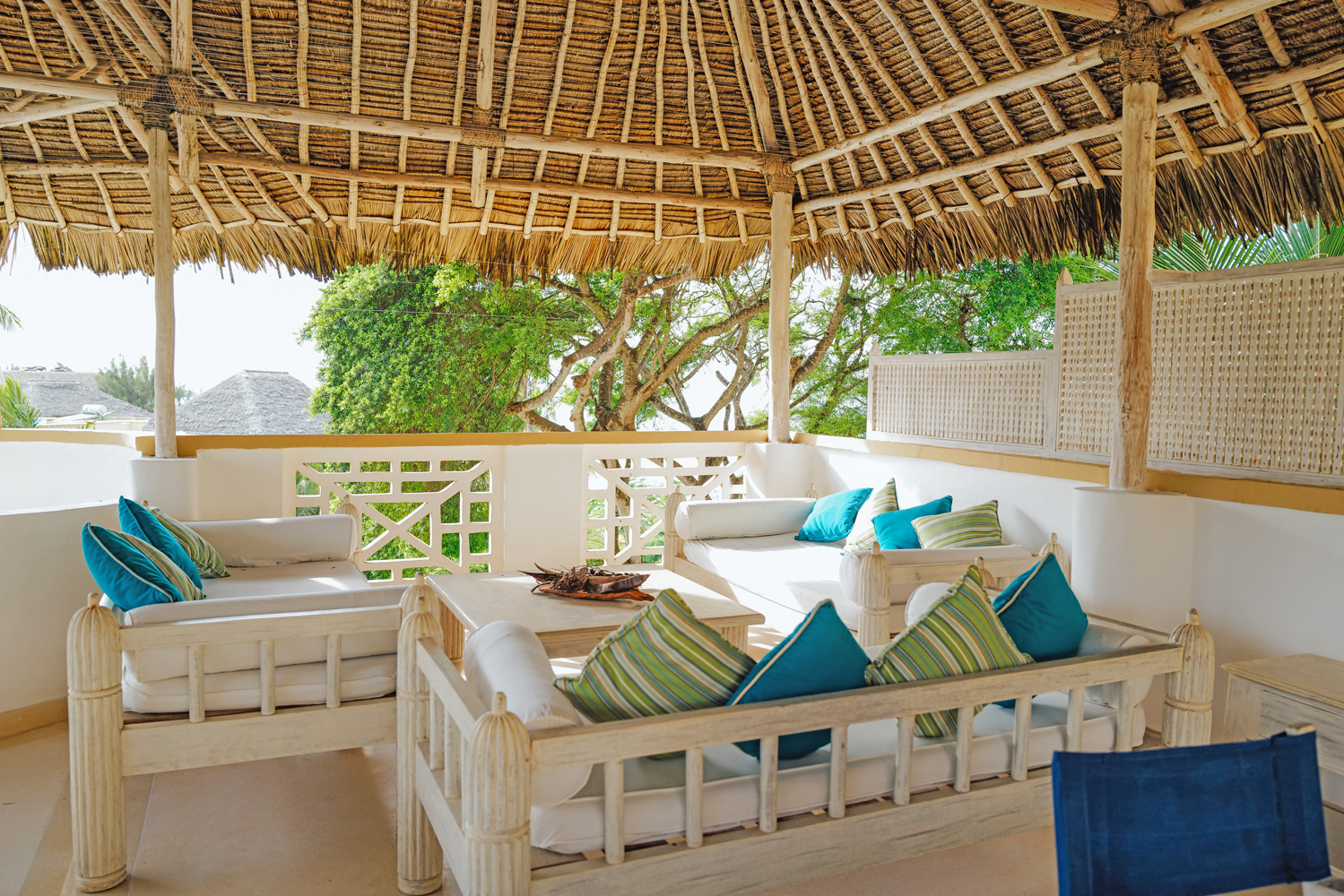SPECTACULAR 4 BEDROOM BEACH VILLA IN MEDINA PALMS FOR SALE