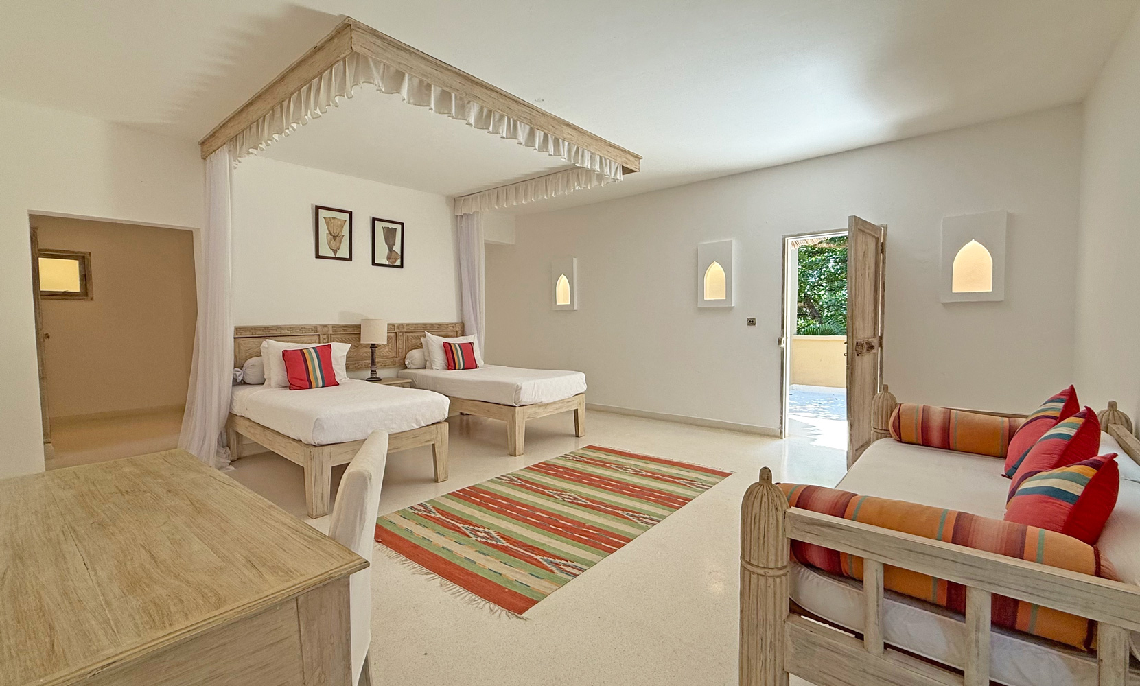 SPECTACULAR 4 BEDROOM BEACH VILLA IN MEDINA PALMS FOR SALE