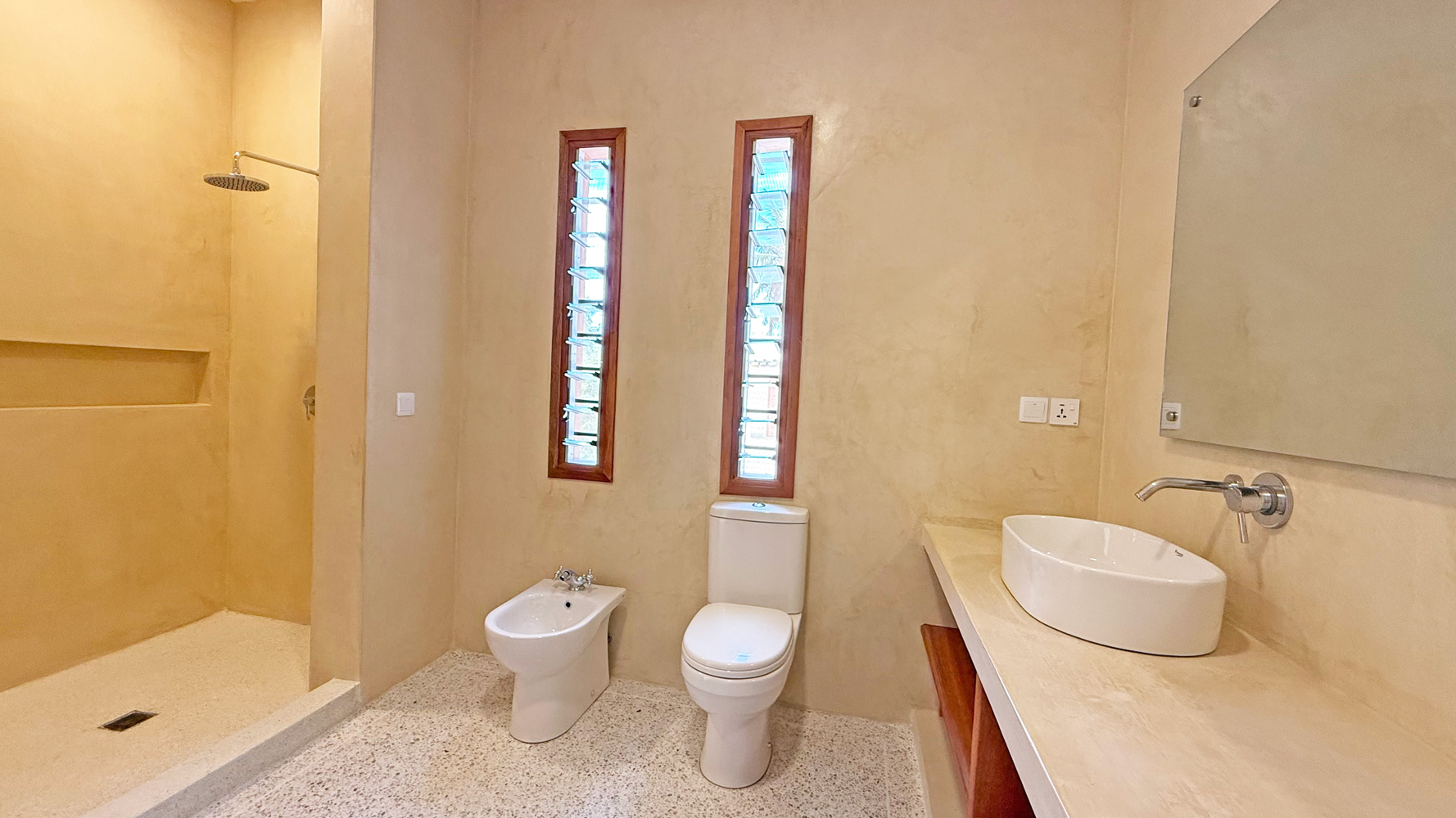 LOVELY NEW BUILD 3 BEDROOM VILLA