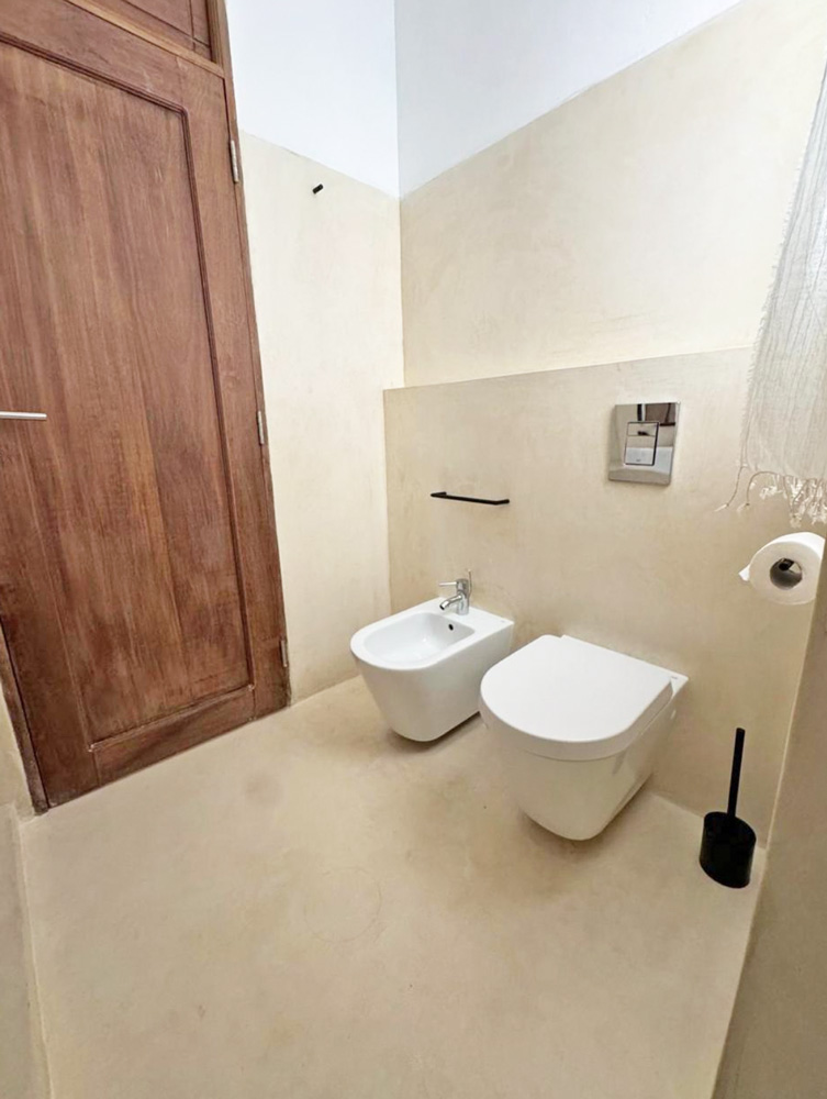 NEW SECOND FLOOR 2 BEDROOM APARTMENT