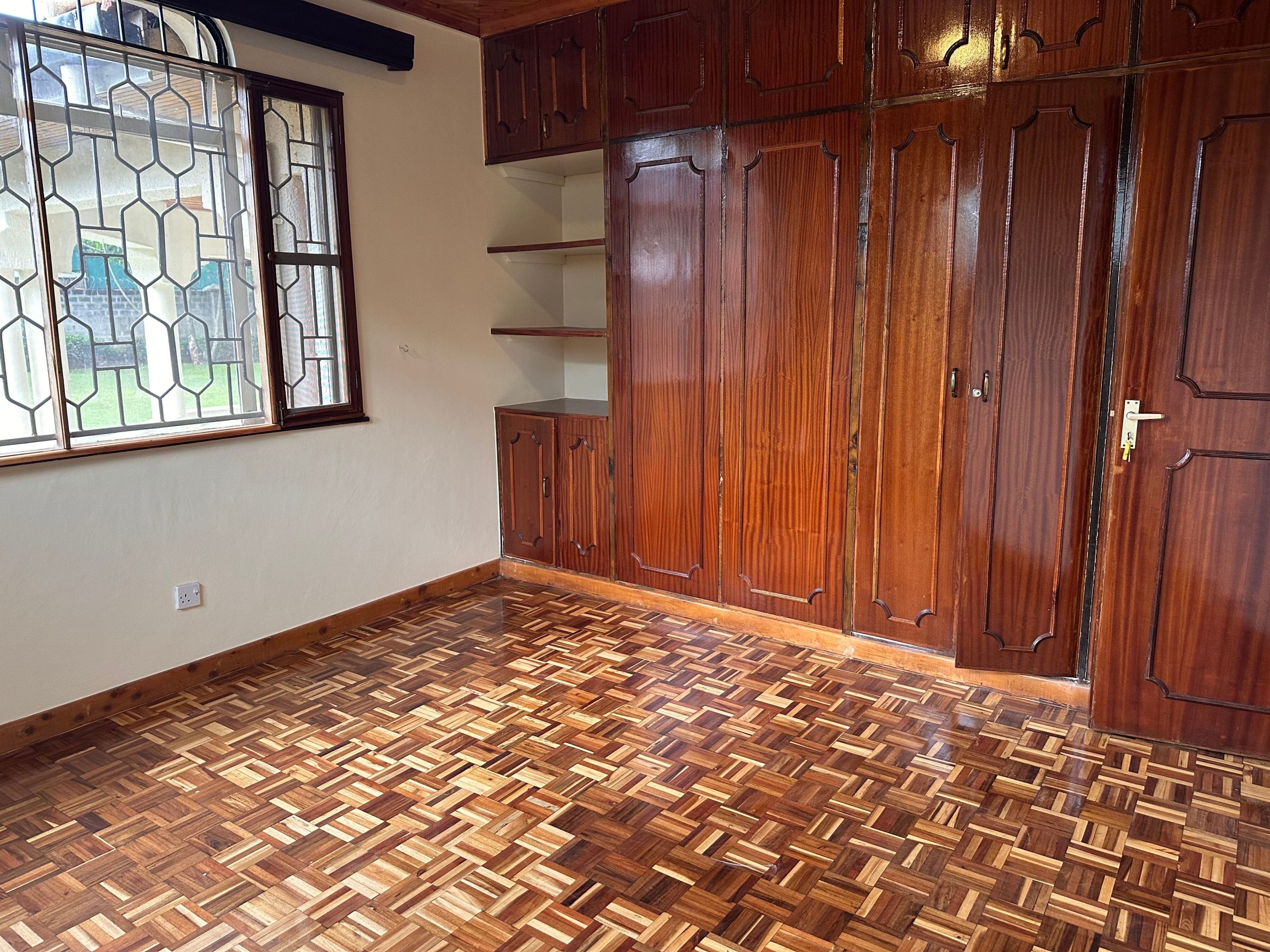 Elegant 5 – Bedroom Family Residence in prestigious Runda