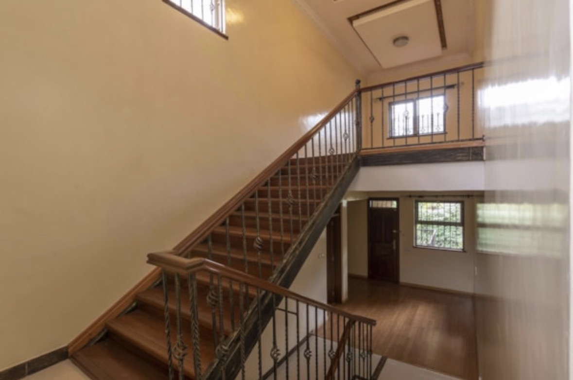 A four bedroom house to let in Runda