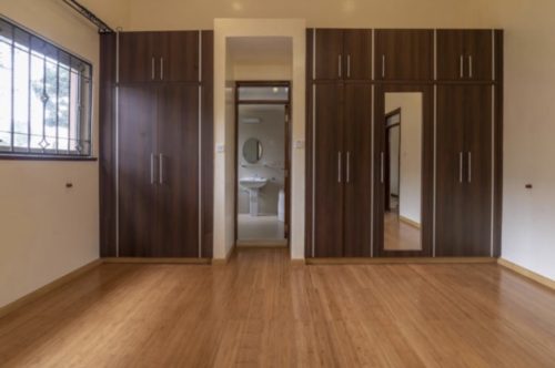 A four bedroom house to let in Runda