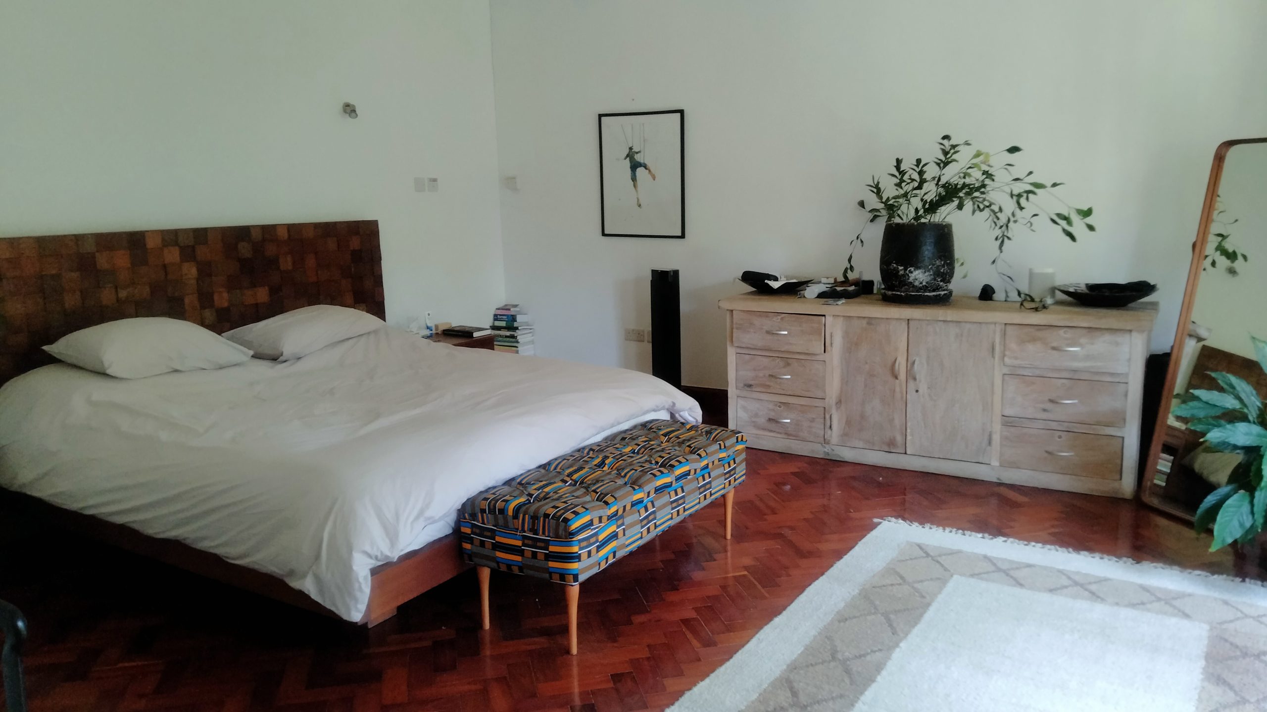 Spacious 3-bedroom Loft unit finished to high standards within a secure gated community in prime Old Muthaiga area.      