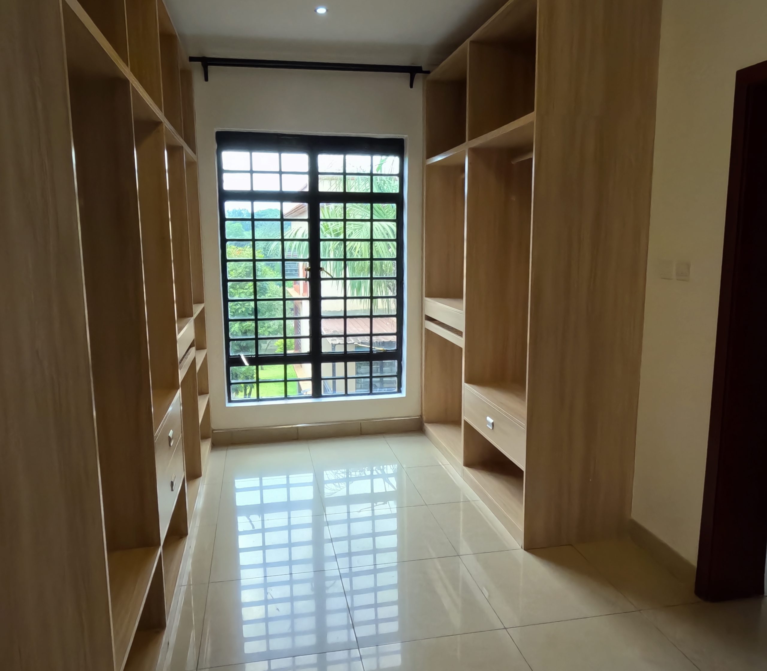 2 cozy Four Bedrooms Homes in a secure compound of 5 Homes