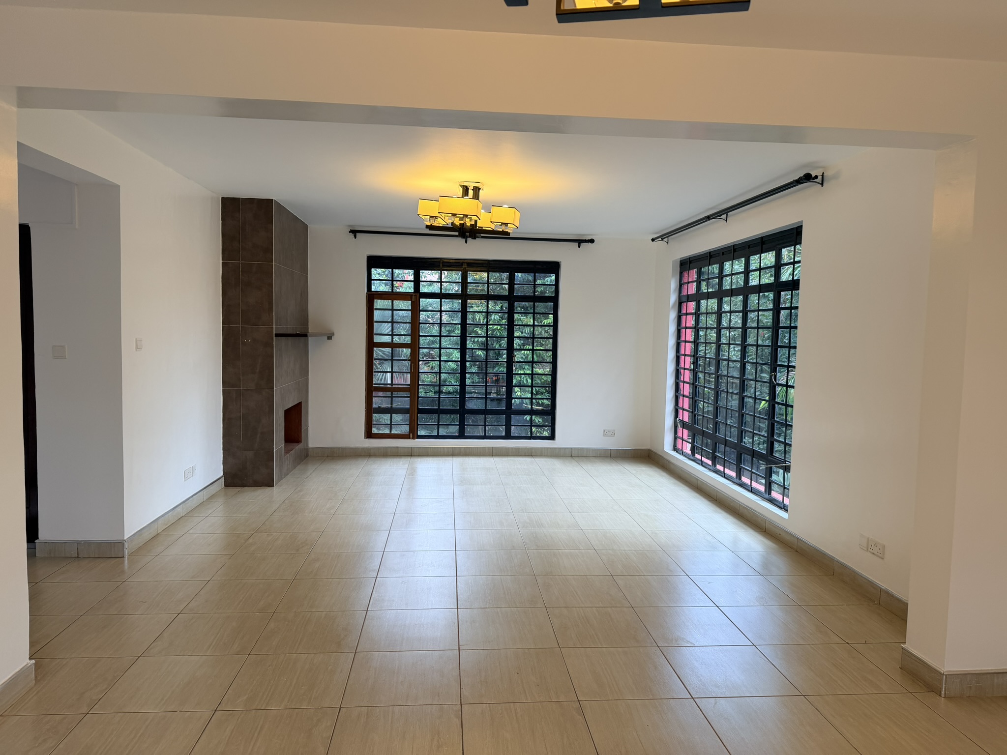 2 cozy Four Bedrooms Homes in a secure compound of 5 Homes