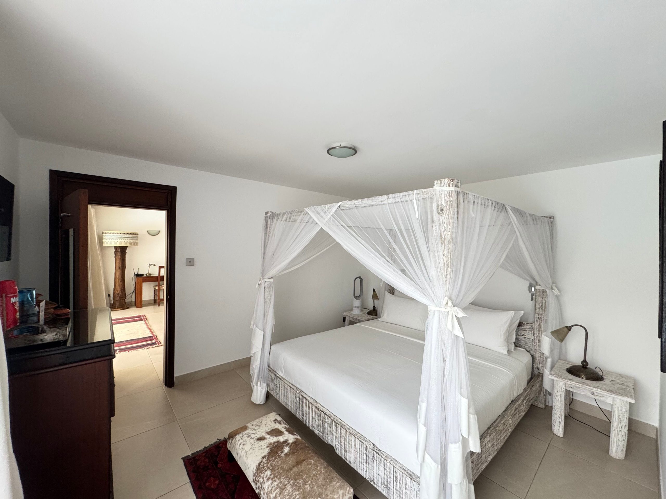 One- bedroom fully furnished guest house in Gigiri to let both short term or long term