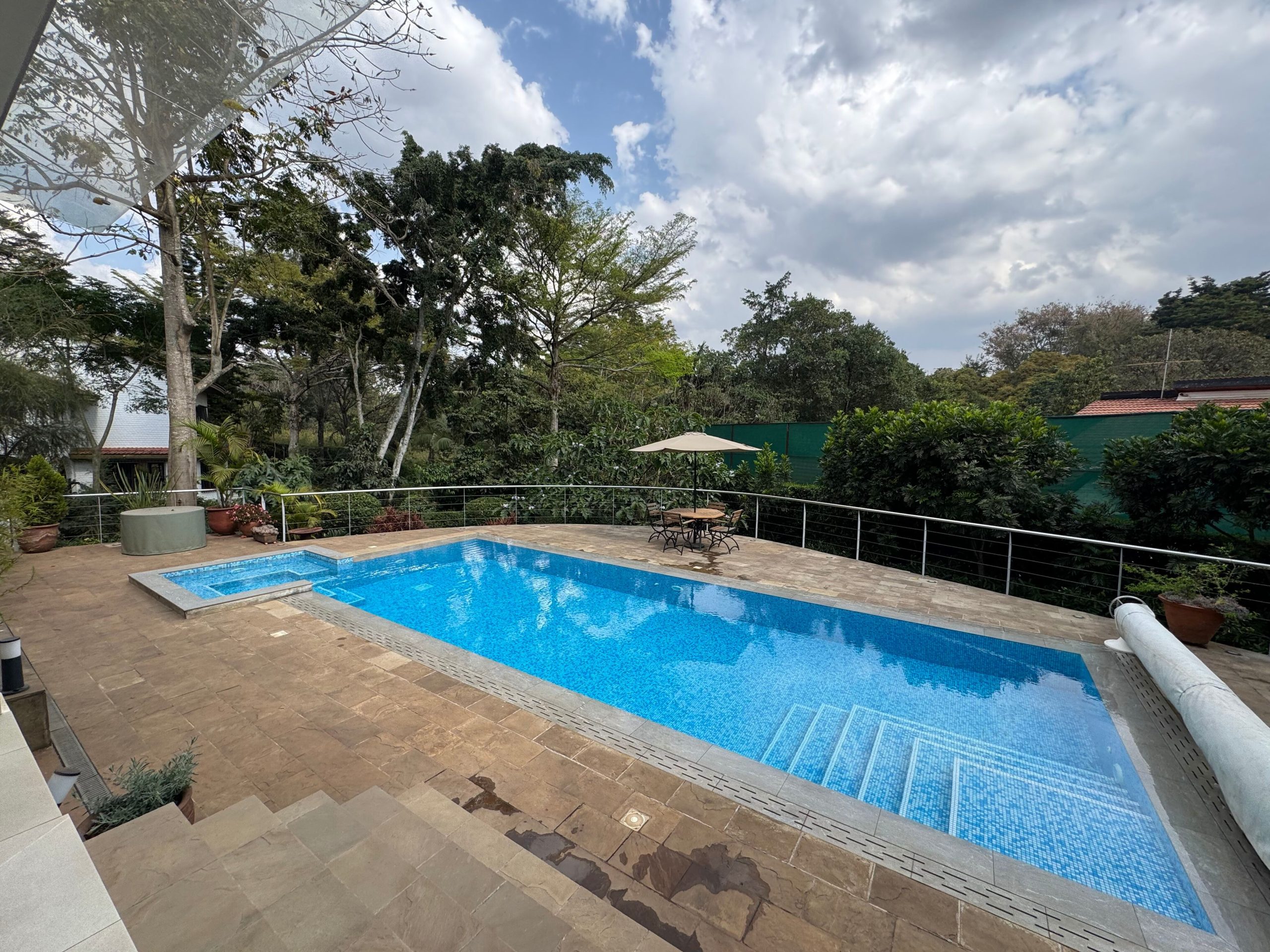 One- bedroom fully furnished guest house in Gigiri to let both short term or long term