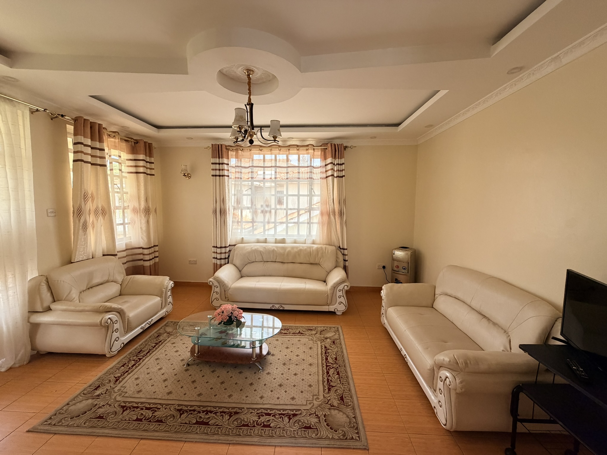 Charming two – bedrooms guest house in Runda to let