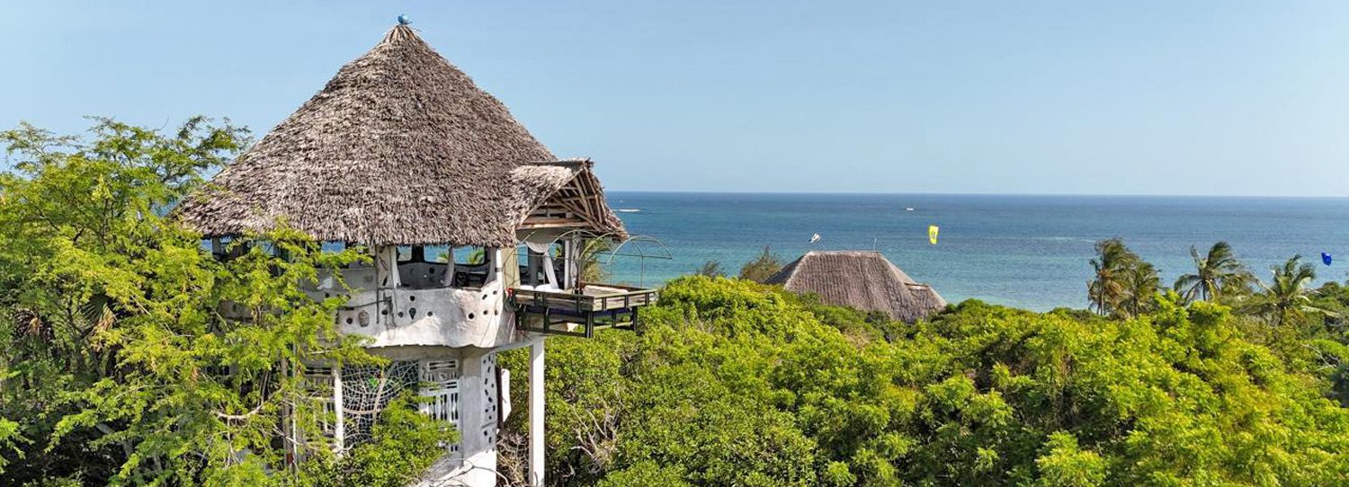 SPECTACULAR BEACHFRONT HOUSE AND TOWER